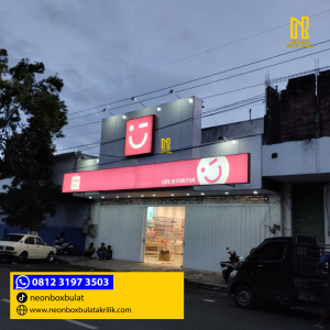 Neon Box Ukuran 500 x 100 cm 